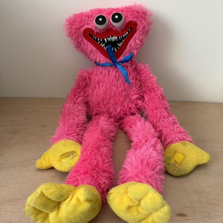 Huggy Wuggy Huge Plush Pink